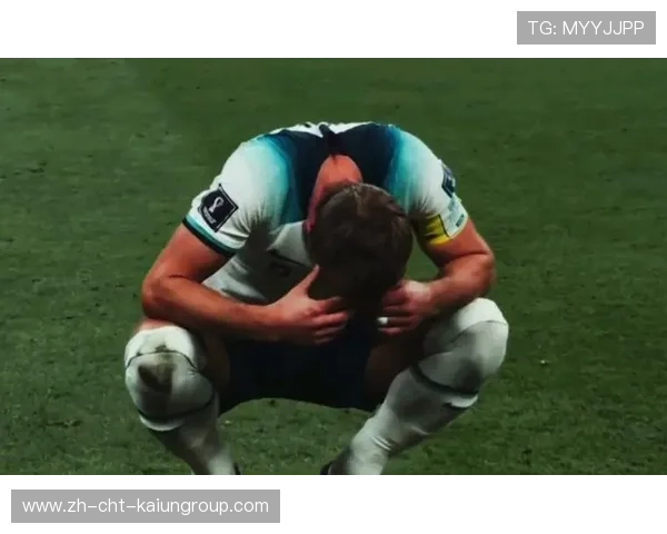 凯恩背身勾球制造绝佳传递